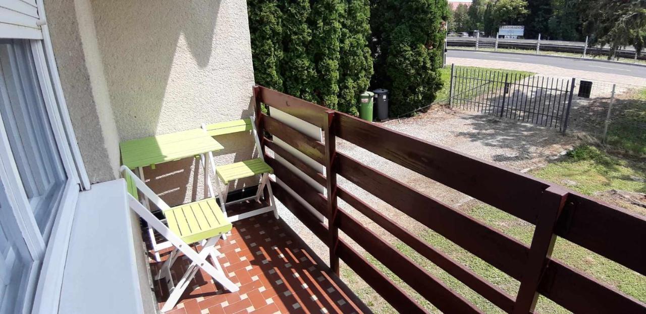 Ferienwohnung Rosy Apartman Vonyarcvashegy Exterior foto