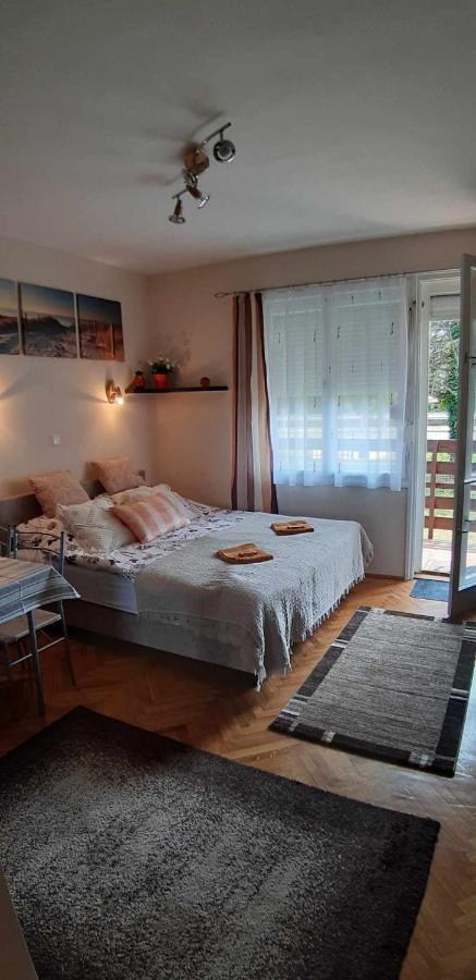 Ferienwohnung Rosy Apartman Vonyarcvashegy Exterior foto