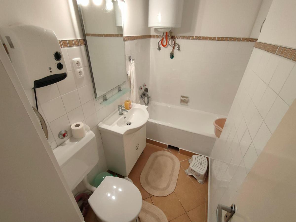 Ferienwohnung Rosy Apartman Vonyarcvashegy Exterior foto